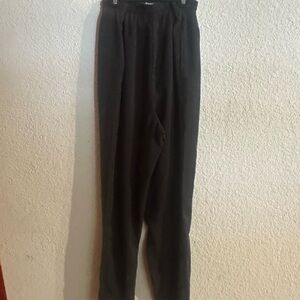 Women’s green pants